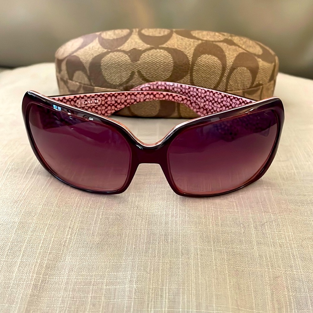 Coach sunglasses with hard logo case and dust cloth.
